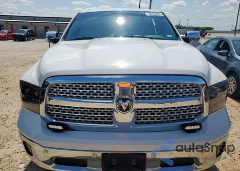 2015 Ram 1500 Laramie из США, поврежденный, VIN 1C6RR7NT0FS596871